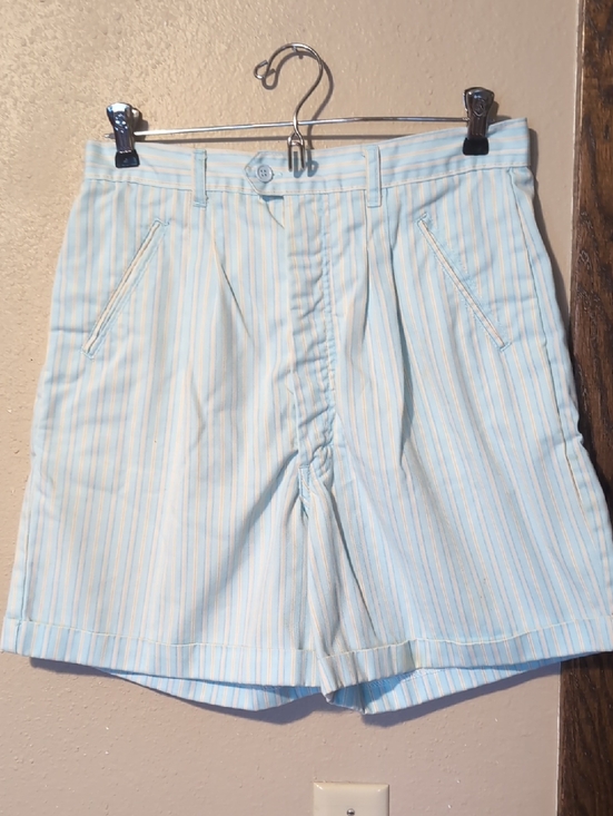 Hunter's Glen Pants - Light Blue & Yellow Striped High-Waist Shorts